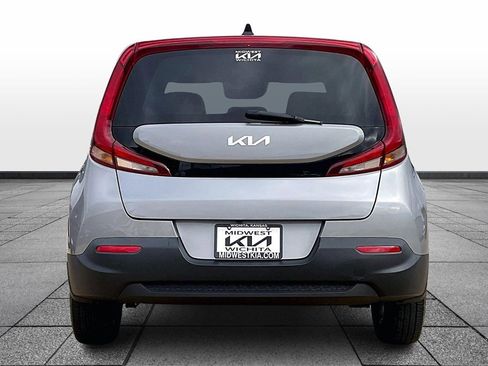 Certified 2022 Kia Soul LX w/ Technology Package image 4