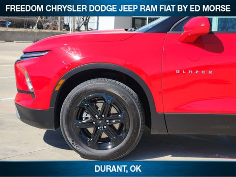 Used 2024 Chevrolet Blazer LT image 7