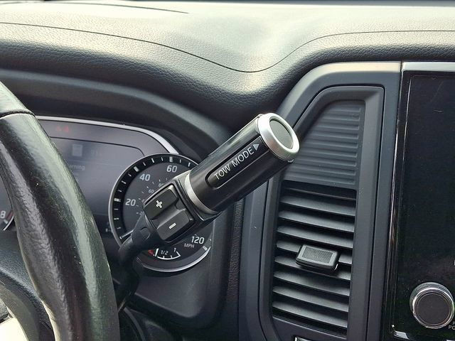 Used 2022 Nissan Titan SV w/ SV Convenience Package AWD/4WD image 14