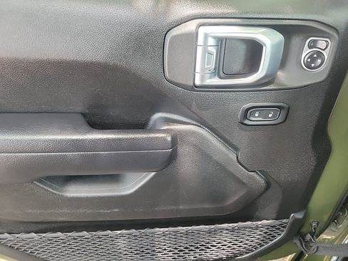 Used 2024 Jeep Wrangler Sport S image 44