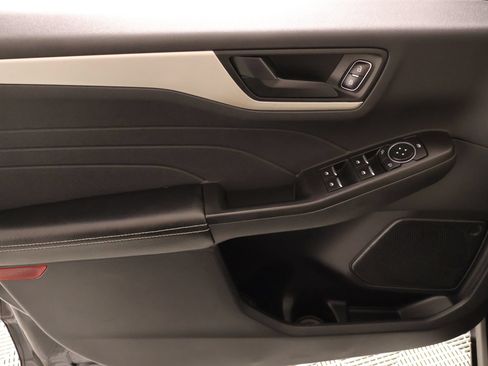 Used 2022 Ford Escape SE FWD image 14