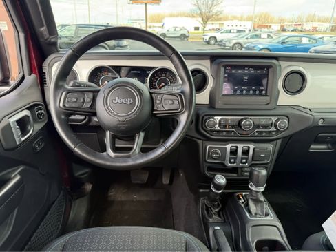 Used 2021 Jeep Wrangler Sport image 19