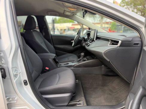 Used 2021 Toyota Corolla LE FWD image 13