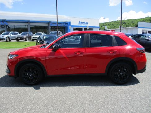 Certified 2024 Honda HR-V Sport image 8
