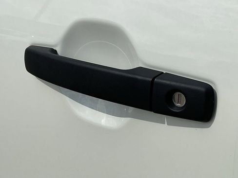 New 2026 Nissan Frontier S image 11