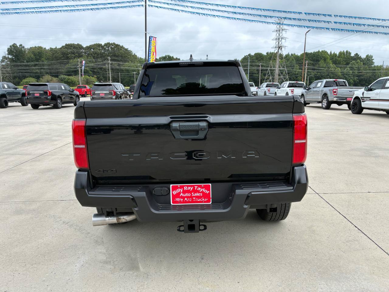 Used 2025 Toyota Tacoma TRD Sport AWD/4WD image 6
