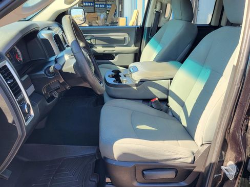 Used 2016 RAM 1500 Classic SLT image 16