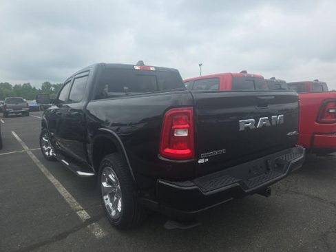 Used 2025 RAM 1500 Big Horn AWD/4WD image 7