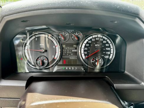 Used 2012 RAM 2500 SLT w/ Cold Weather Group image 10