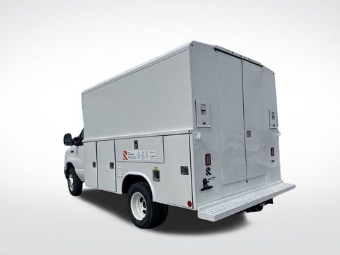 New 2025 Ford E-350 and Econoline 350 Super Duty w/ Power Equipment Group image 7