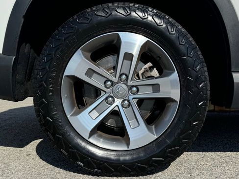 Used 2023 Honda Pilot EX-L image 11