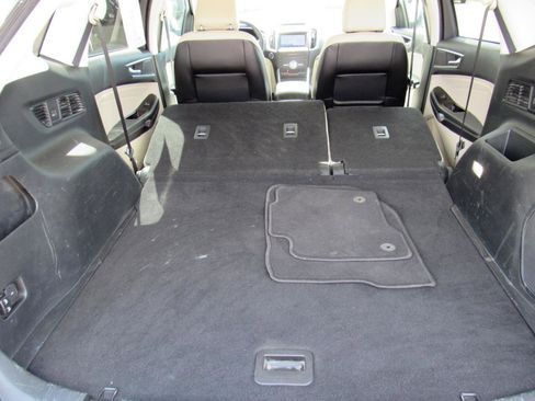 Used 2020 Ford Edge Titanium w/ Equipment Group 301A AWD/4WD image 36