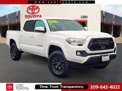 Used 2023 Toyota Tacoma SR5 AWD/4WD image 1