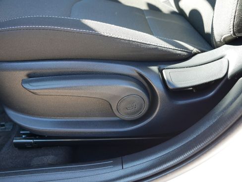 Certified 2024 Kia Forte LXS w/ LXS Technology Package image 20