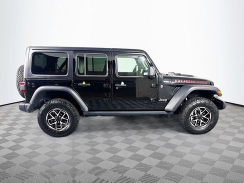 Used 2025 Jeep Wrangler Unlimited Rubicon AWD/4WD image 8