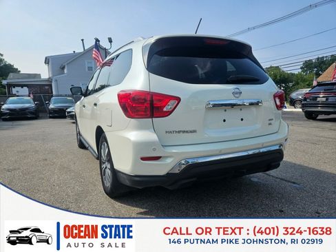 Used 2017 Nissan Pathfinder SL AWD/4WD image 3