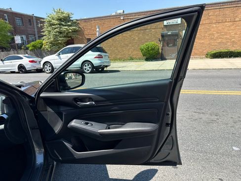 Used 2019 Nissan Altima 2.5 SR AWD/4WD image 21