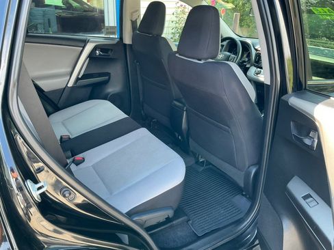 Used 2016 Toyota RAV4 XLE AWD/4WD image 25