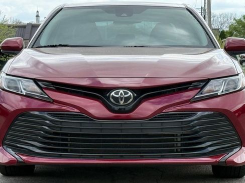 Used 2019 Toyota Camry LE FWD image 8
