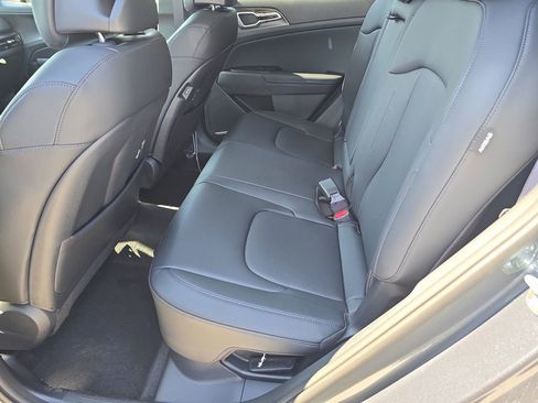 New 2026 Kia Sportage EX AWD/4WD image 17
