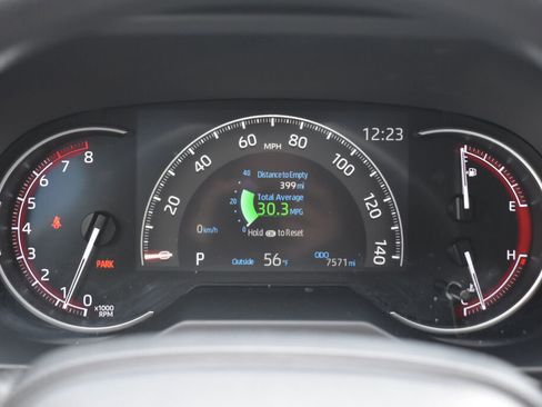 Certified 2025 Toyota RAV4 LE AWD/4WD image 10