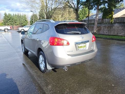 Used 2012 Nissan Rogue SV image 3