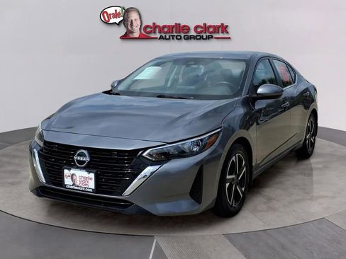 Used 2024 Nissan Sentra SV FWD image 1