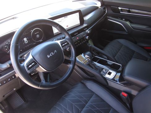 Used 2025 Kia Telluride SX Prestige X-Pro AWD/4WD image 18