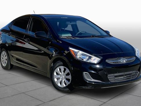 Used 2015 Hyundai Accent GLS image 2