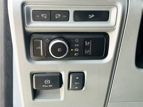 Used 2023 Ford F150 Lariat AWD/4WD image 10