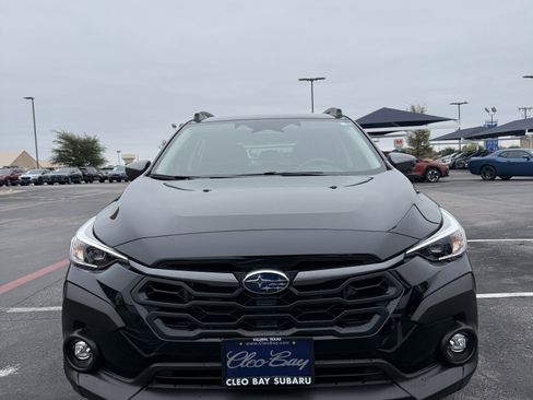 Used 2024 Subaru Crosstrek 2.0i Premium w/ Crosstrek Mirror Package image 2