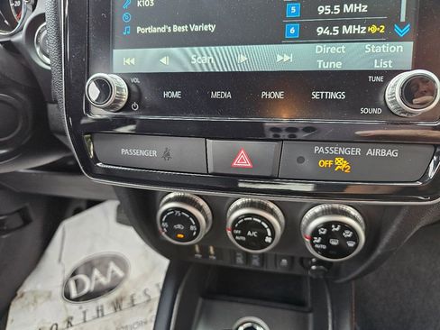 Used 2024 Mitsubishi Outlander Sport SE image 9