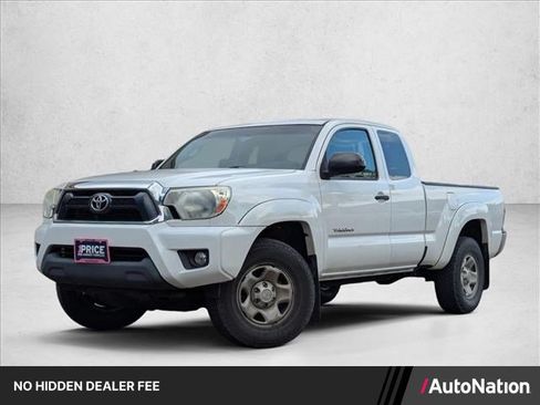 Used 2015 Toyota Tacoma 4x4 Access Cab V6 w/ SR5 Package image 1