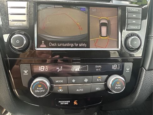 Used 2018 Nissan Rogue SL AWD/4WD image 41