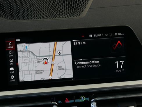 Used 2019 BMW 330i Sedan w/ M Sport Package RWD image 19
