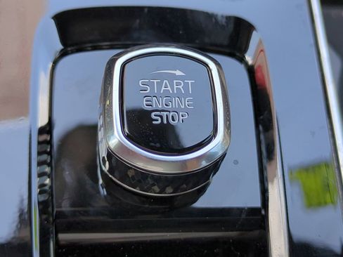 New 2025 Volvo XC90 B6 Ultra w/ Lounge Package image 26