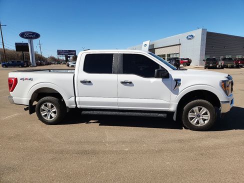 Used 2023 Ford F150 XLT w/ Trailer Tow Package image 5