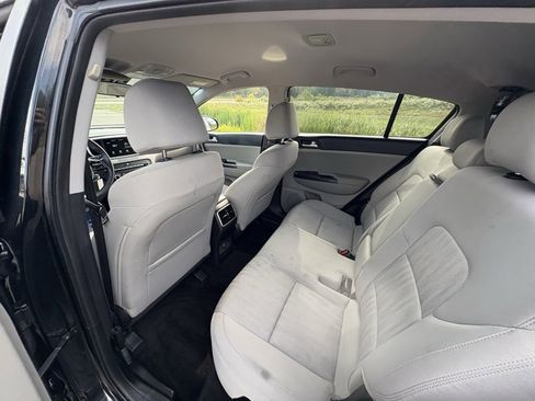 Used 2021 Kia Sportage LX image 25