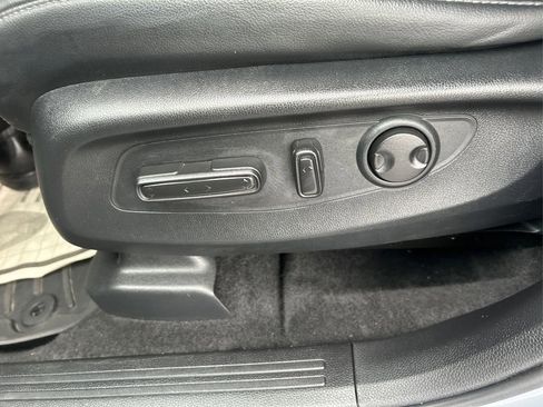 Used 2024 Honda CR-V EX-L image 16