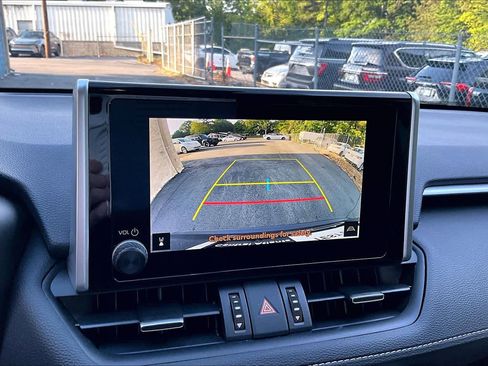 Used 2025 Toyota RAV4 XLE Premium FWD image 27