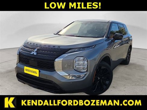 Used 2023 Mitsubishi Outlander SE Black Edition image 1