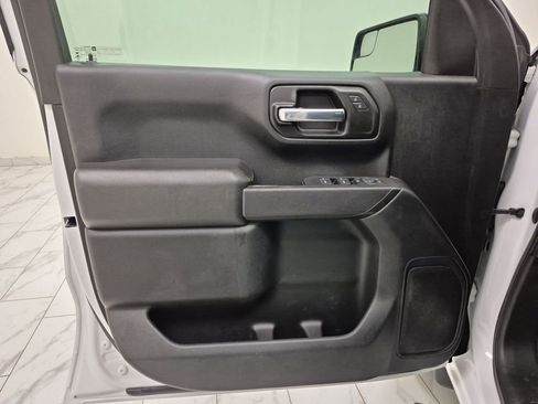 Certified 2021 Chevrolet Silverado 1500 Custom image 23