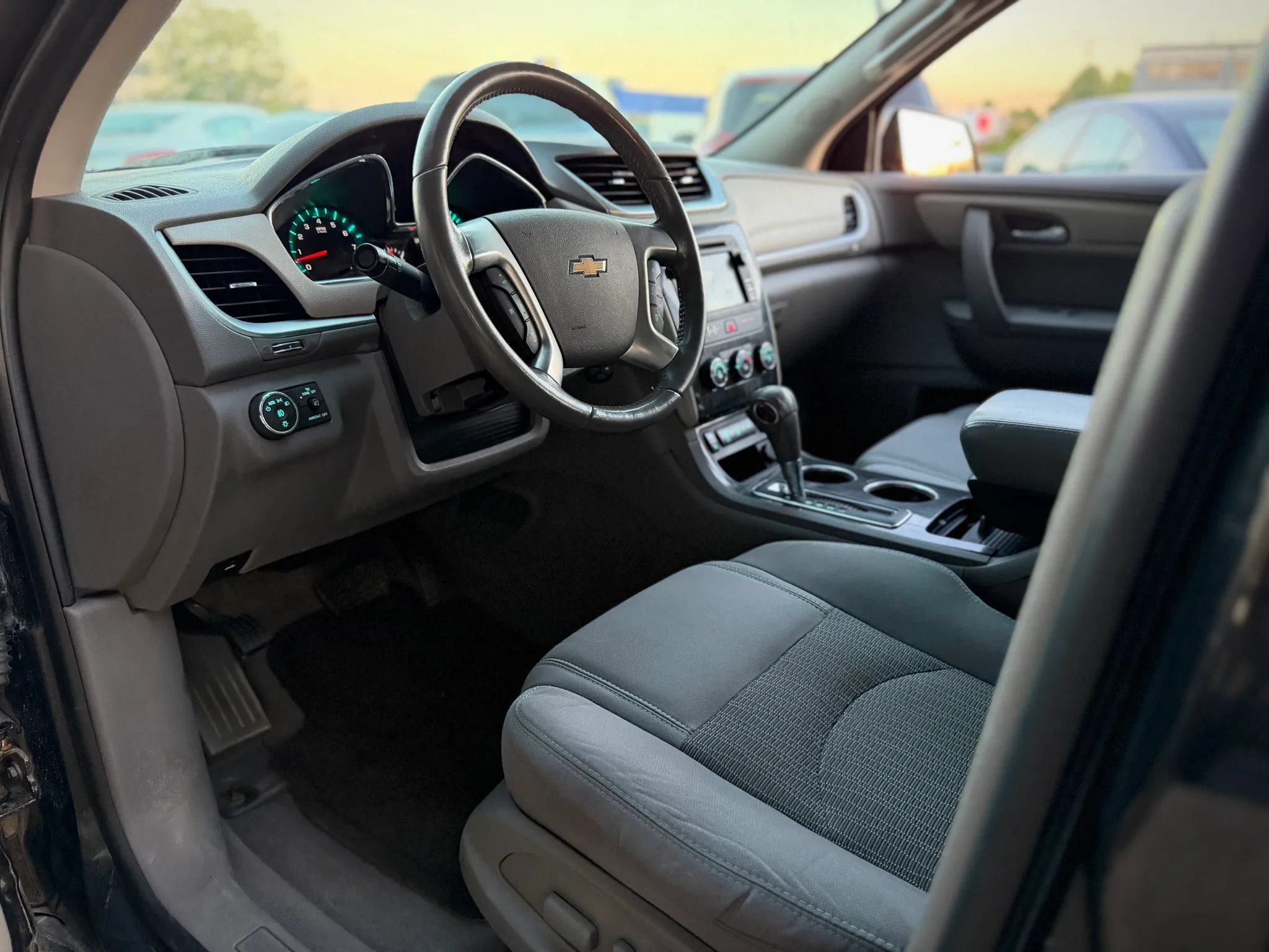 Used 2014 Chevrolet Traverse LT w/ All-Star Edition AWD/4WD image 6