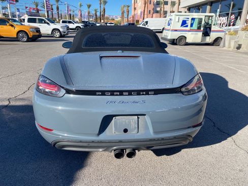 Used 2017 Porsche 718 Boxster S image 7