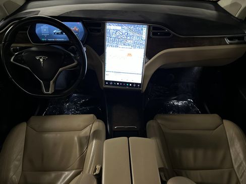 Used 2017 Tesla Model X 75D image 12