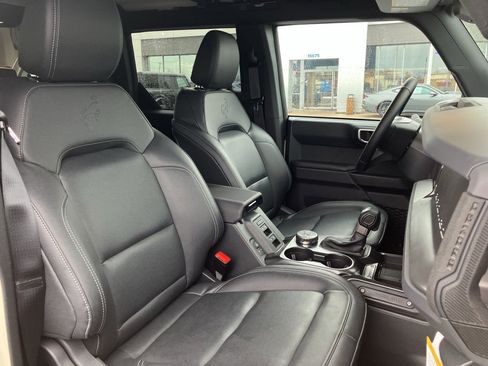 Used 2025 Ford Bronco Big Bend image 34