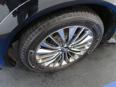 Used 2021 INFINITI QX80 Sensory w/ Cargo Package image 8