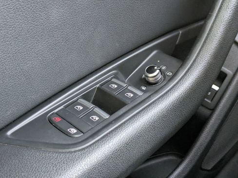 Used 2017 Audi A4 2.0T Premium image 21