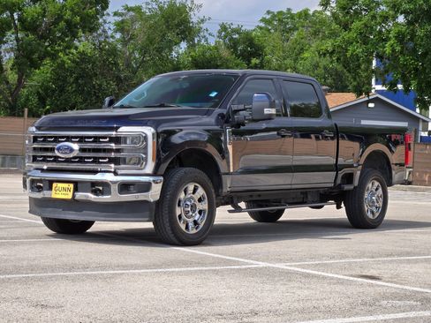 Used 2023 Ford F250 Lariat w/ Lariat Ultimate Package AWD/4WD image 8