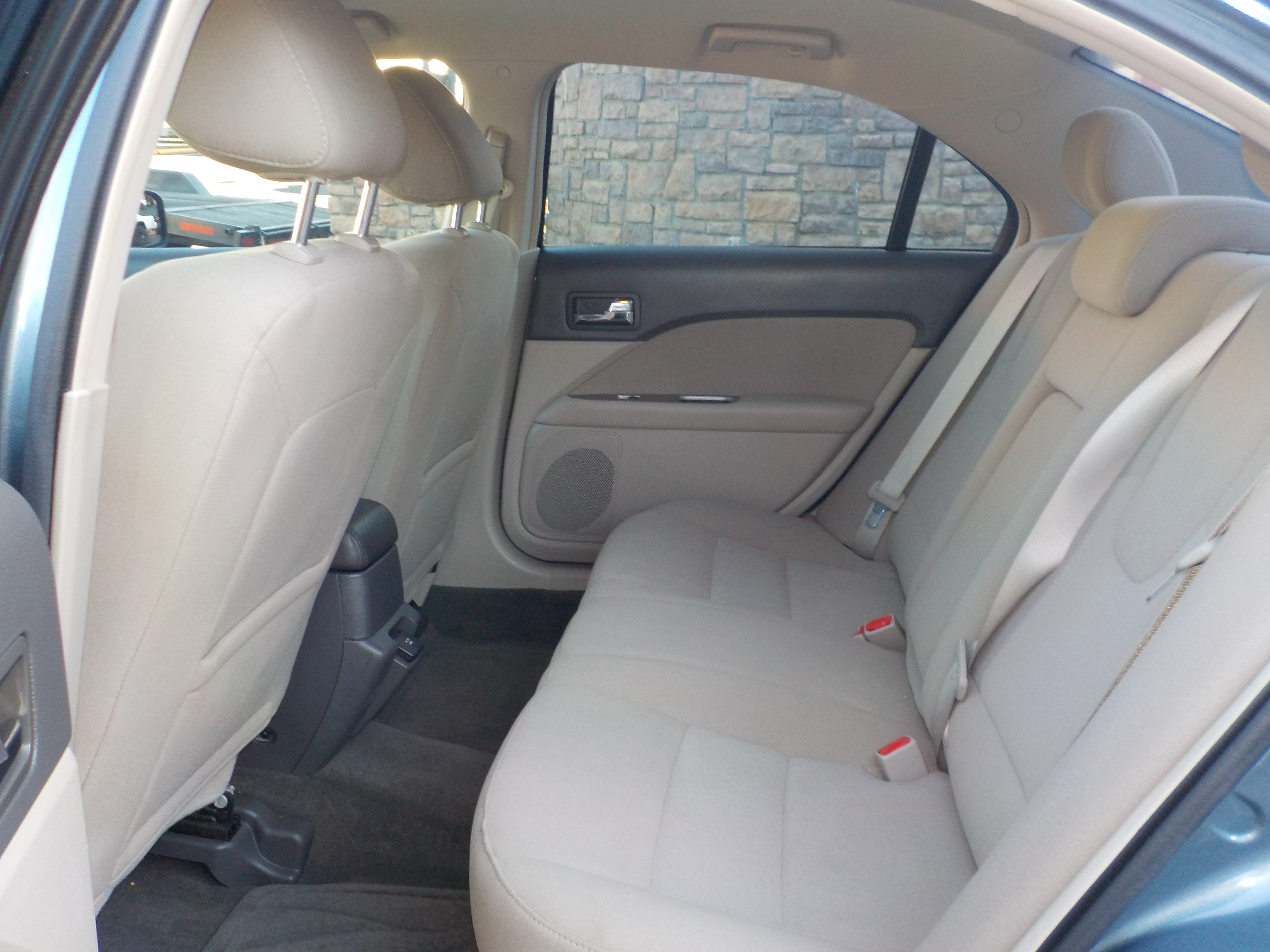 Used 2012 Ford Fusion Hybrid FWD image 15